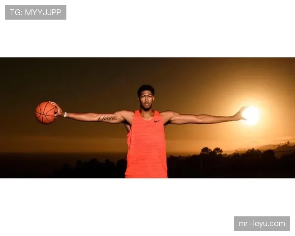 安东尼·戴维斯随手一发的家居照，客厅像私人画廊，我刷到直接怀疑人生